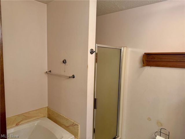 1362 Turkeyfoot Lake Road, Barberton, OH 44203
