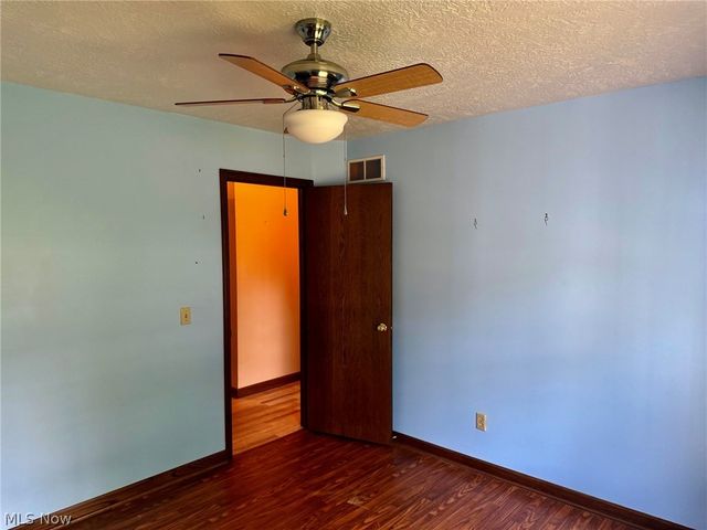 1362 Turkeyfoot Lake Road, Barberton, OH 44203