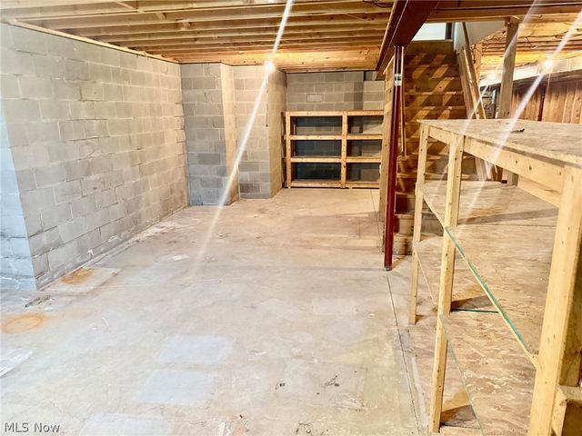1362 Turkeyfoot Lake Road, Barberton, OH 44203