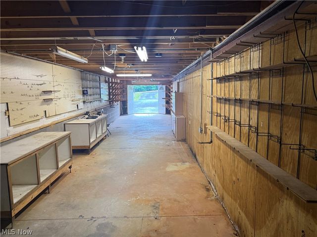 1362 Turkeyfoot Lake Road, Barberton, OH 44203