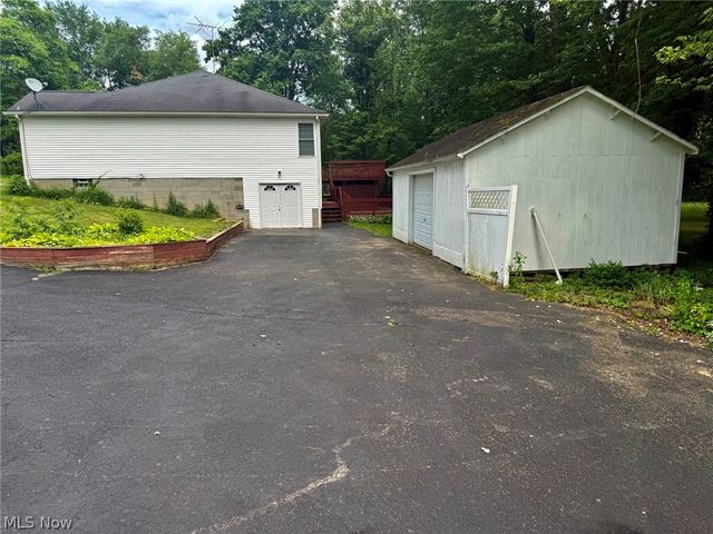1362 Turkeyfoot Lake Road, Barberton, OH 44203