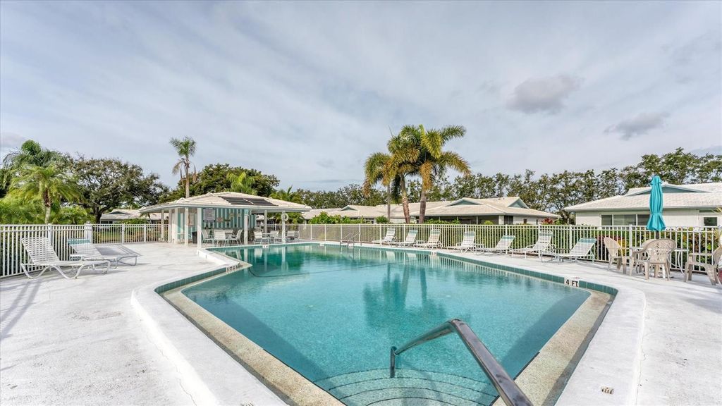 Image 35 of property listing at 7401 7TH AVENUE W 5807, Bradenton, FL 34209