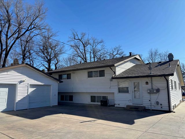 6330 E Orme St, Wichita, KS 67218