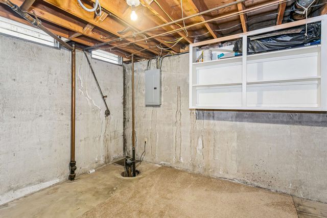 6330 E Orme St, Wichita, KS 67218