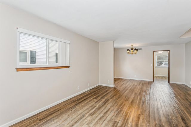 6330 E Orme St, Wichita, KS 67218