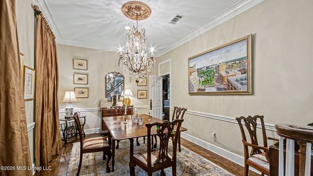 1 Pond Side Drive, Jackson, MS 39211