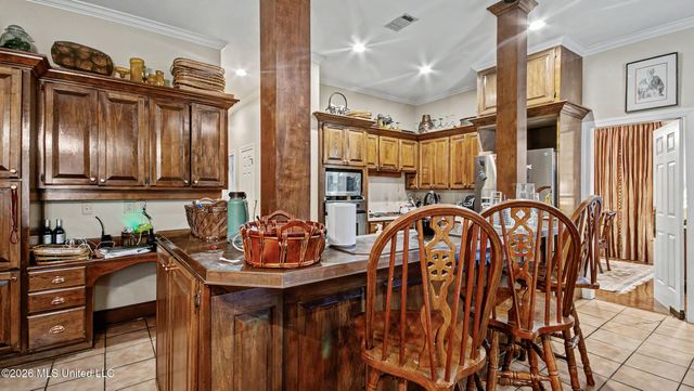 1 Pond Side Drive, Jackson, MS 39211