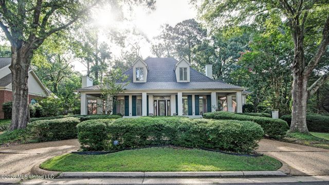 1 Pond Side Drive, Jackson, MS 39211