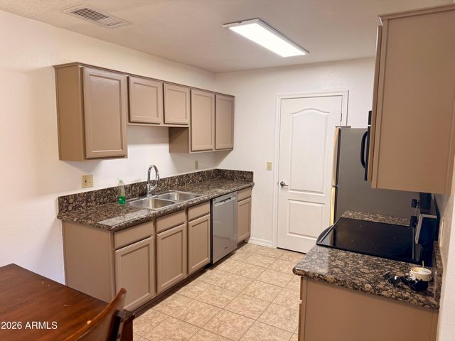 3511 E BASELINE Road 1126, Phoenix, AZ 85042