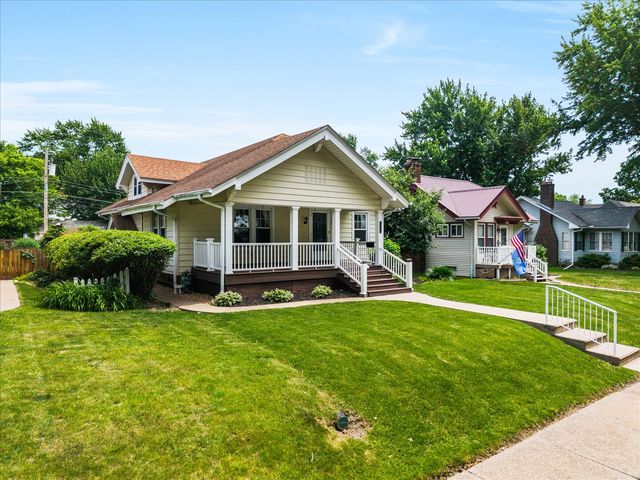 2105 HIGHLAND Avenue, Davenport, IA 52803