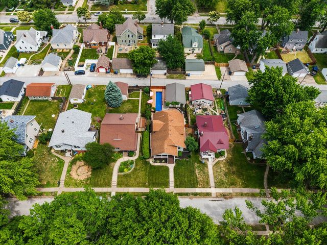 2105 HIGHLAND Avenue, Davenport, IA 52803