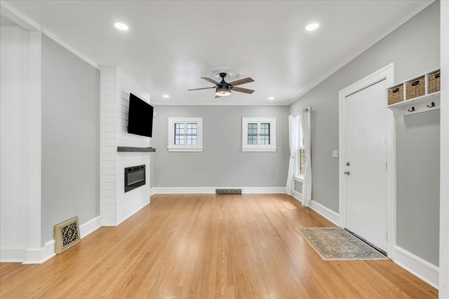 2105 HIGHLAND Avenue, Davenport, IA 52803