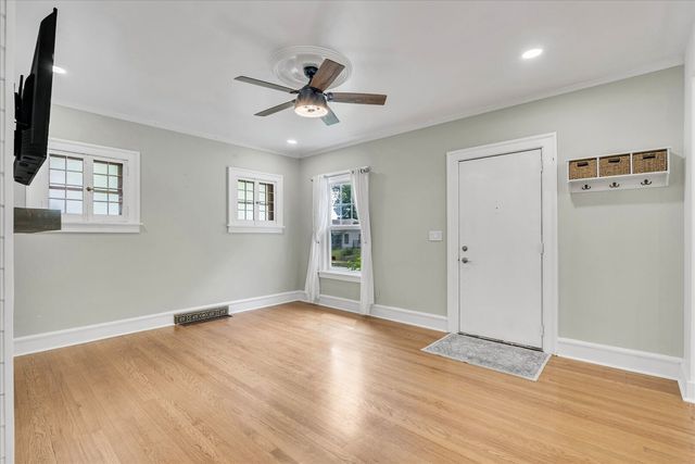 2105 HIGHLAND Avenue, Davenport, IA 52803