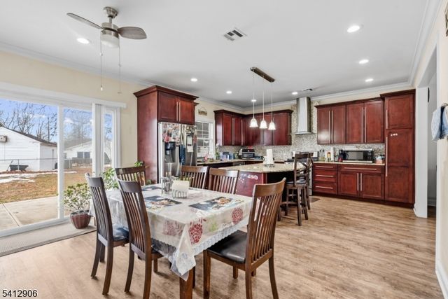 7 Dobson Rd, Edison Twp., NJ 08817