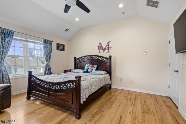 7 Dobson Rd, Edison Twp., NJ 08817