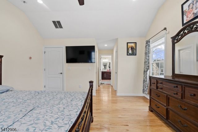 7 Dobson Rd, Edison Twp., NJ 08817