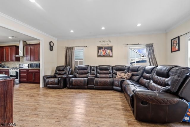 7 Dobson Rd, Edison Twp., NJ 08817