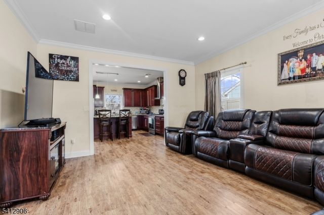 7 Dobson Rd, Edison Twp., NJ 08817