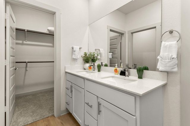 10513 Defender TRL, Austin, TX 78754