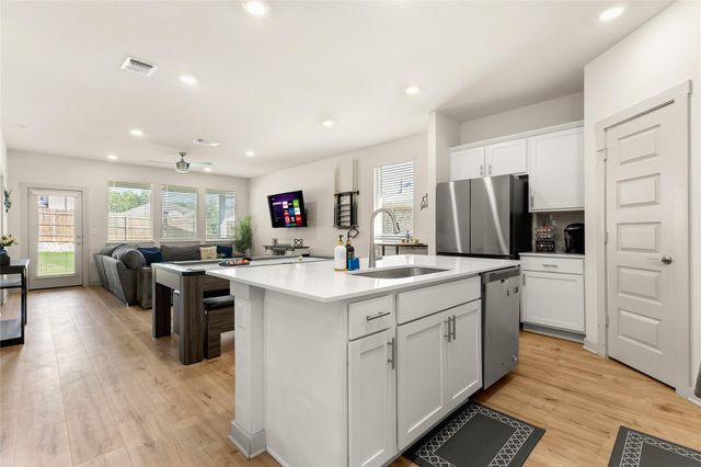 10513 Defender TRL, Austin, TX 78754