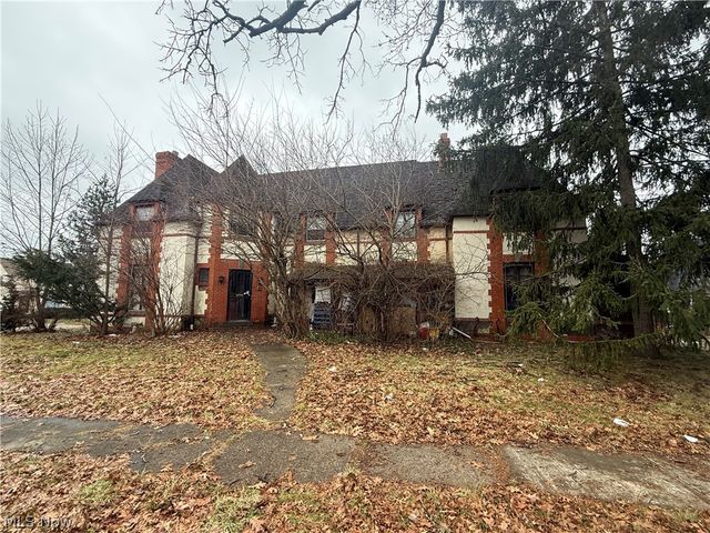 16321 Stockbridge Avenue, Cleveland, OH 44128