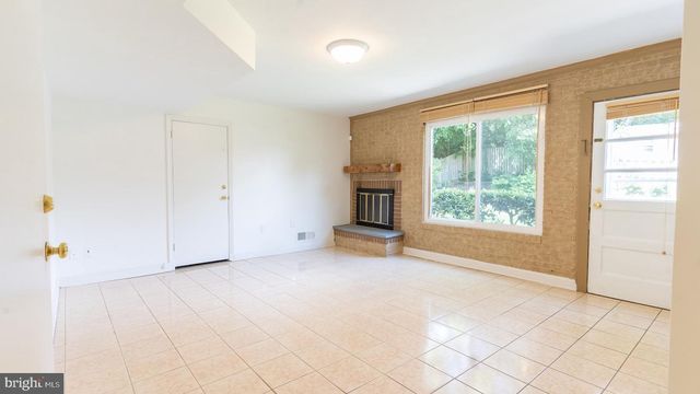 9228 E PARKHILL DR, Bethesda, MD 20814