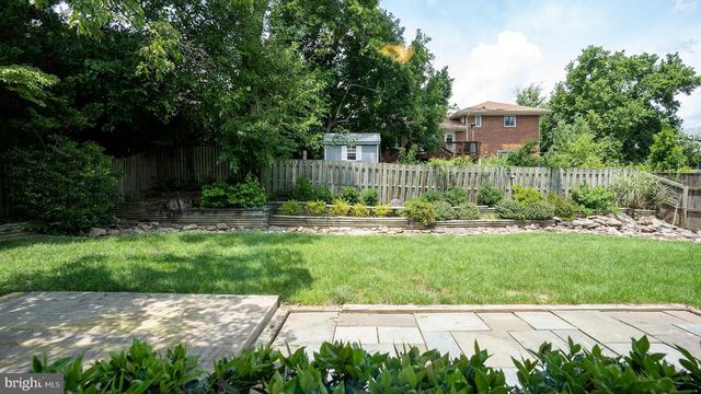 9228 E PARKHILL DR, Bethesda, MD 20814