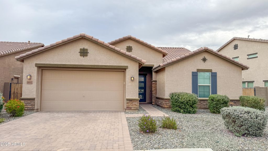 18852 W MARSHALL Avenue, Litchfield Park, AZ 85340