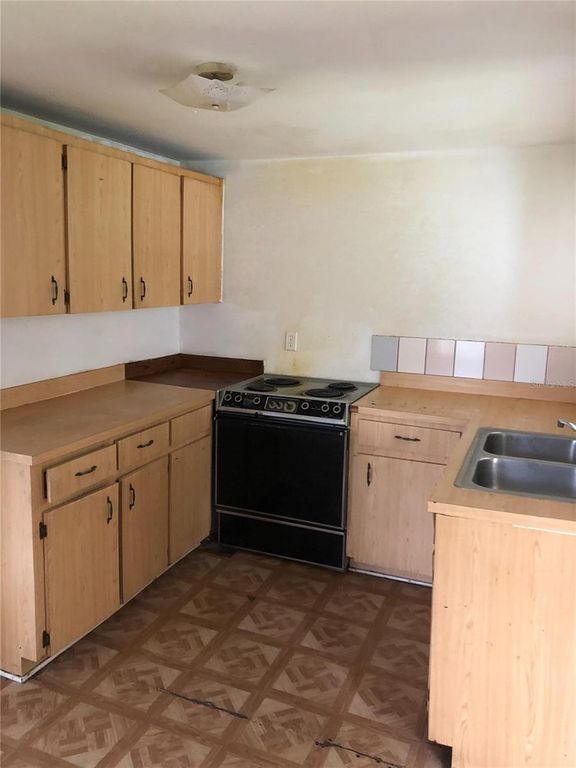 414 MIAMI (House), Lake Wales, FL 33853