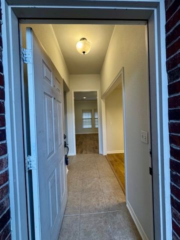 6106 S 36th Street, Rogers, AR 72758