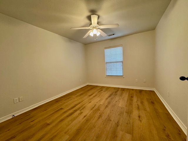 6106 S 36th Street, Rogers, AR 72758