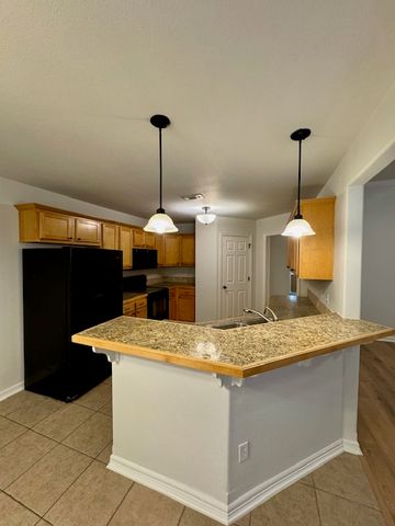 6106 S 36th Street, Rogers, AR 72758