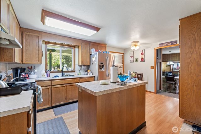26508 132nd Avenue SE, Kent, WA 98042