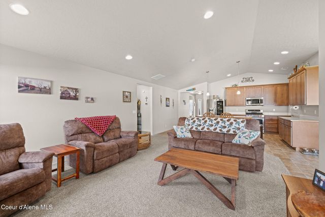 4089 W Belgrave Way, Hayden, ID 83835