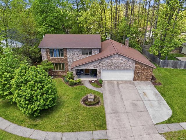 2208 Hearthstone Drive, Fort Wayne, IN 46804