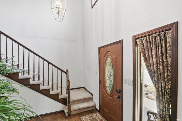 2208 Hearthstone Drive, Fort Wayne, IN 46804