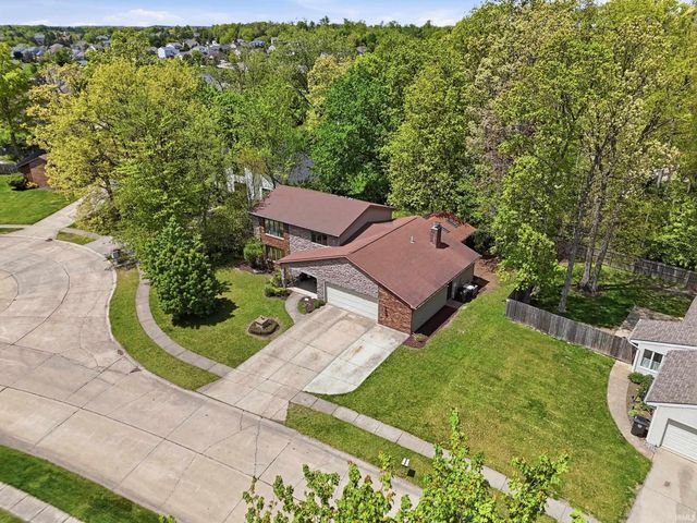 2208 Hearthstone Drive, Fort Wayne, IN 46804
