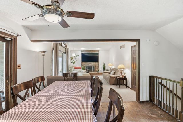 2208 Hearthstone Drive, Fort Wayne, IN 46804