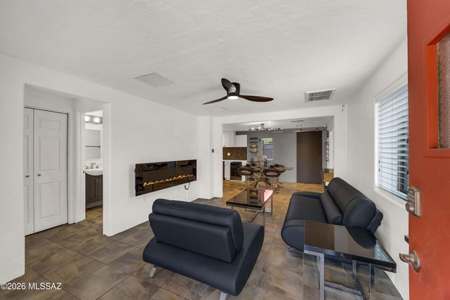 2556 E Linden Street, Tucson, AZ 85716