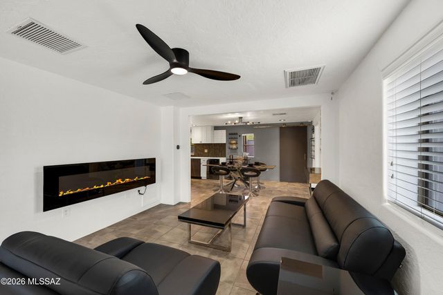 2556 E Linden Street, Tucson, AZ 85716