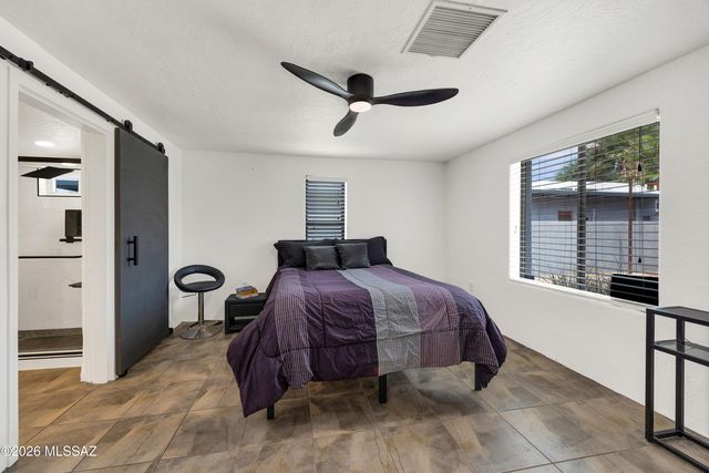 2556 E Linden Street, Tucson, AZ 85716