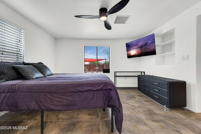 2556 E Linden Street, Tucson, AZ 85716