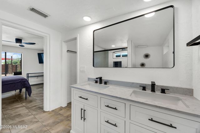 2556 E Linden Street, Tucson, AZ 85716