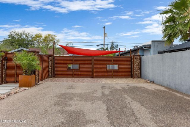 2556 E Linden Street, Tucson, AZ 85716