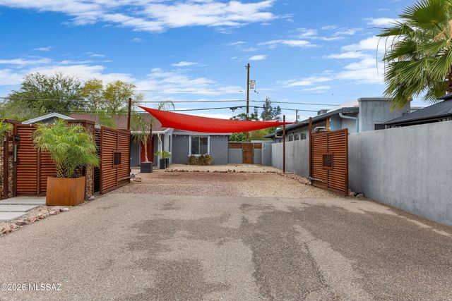 2556 E Linden Street, Tucson, AZ 85716