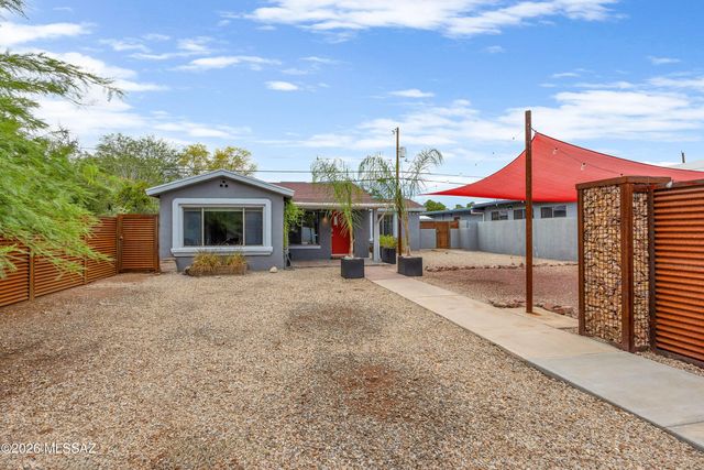2556 E Linden Street, Tucson, AZ 85716