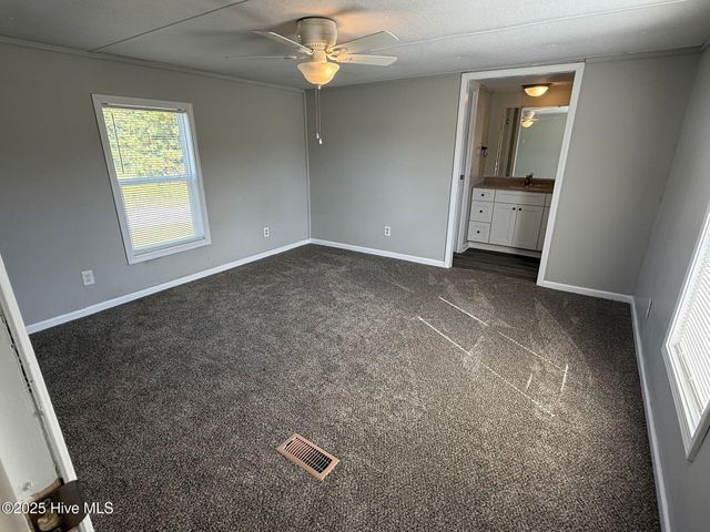 122 Osage Lane, Jacksonville, NC 28546