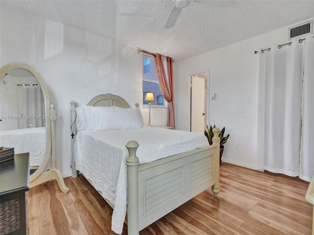 2861 Somerset Drive 211, Lauderdale Lakes, FL 33311