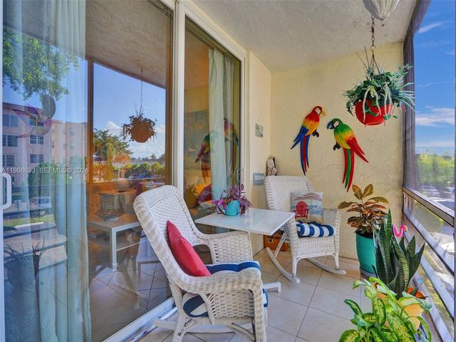 2861 Somerset Drive 211, Lauderdale Lakes, FL 33311