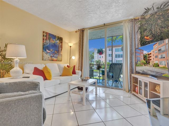 2861 Somerset Drive 211, Lauderdale Lakes, FL 33311